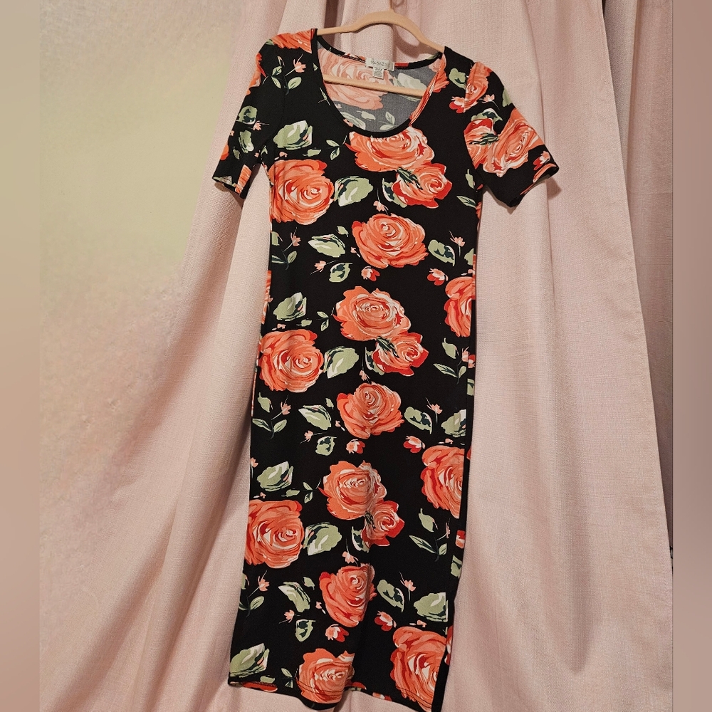 Black and floral midi dress (M)